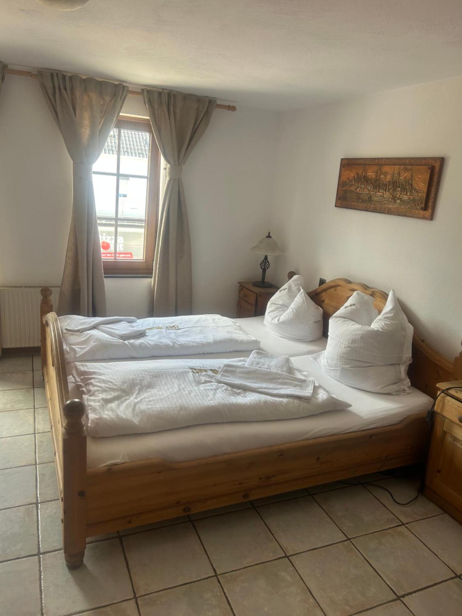 Gasthof Zur Post Siegen Buitenkant foto